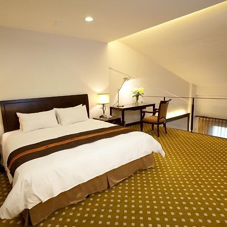 Les Hotel Тайнань Екстер'єр фото