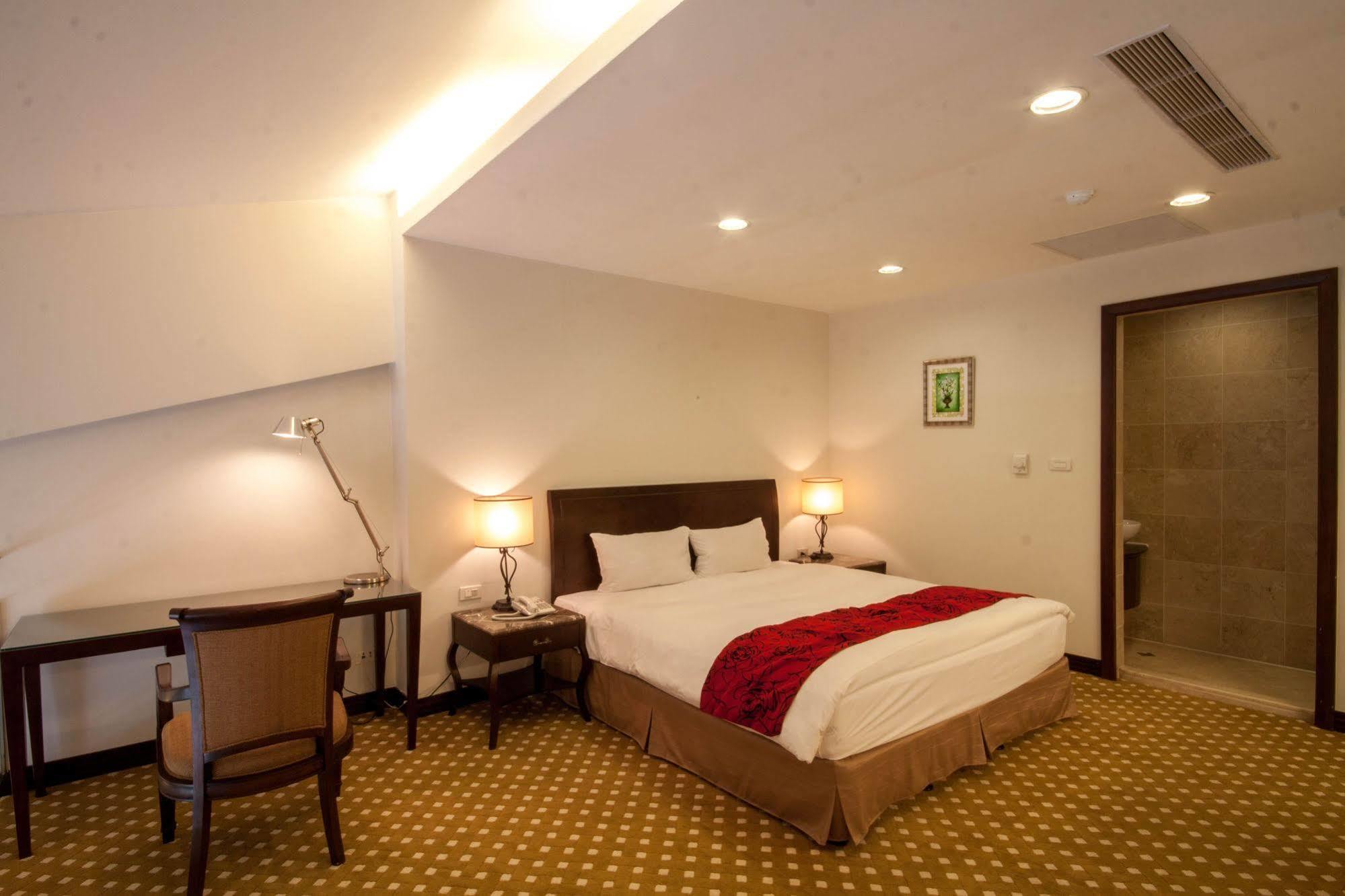Les Hotel Тайнань Екстер'єр фото